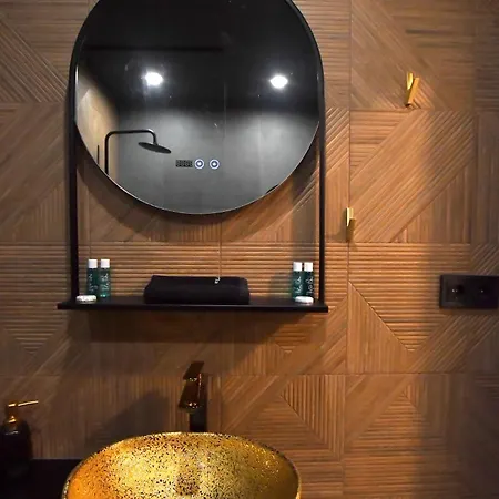 Contemporary Homes With Balcony *