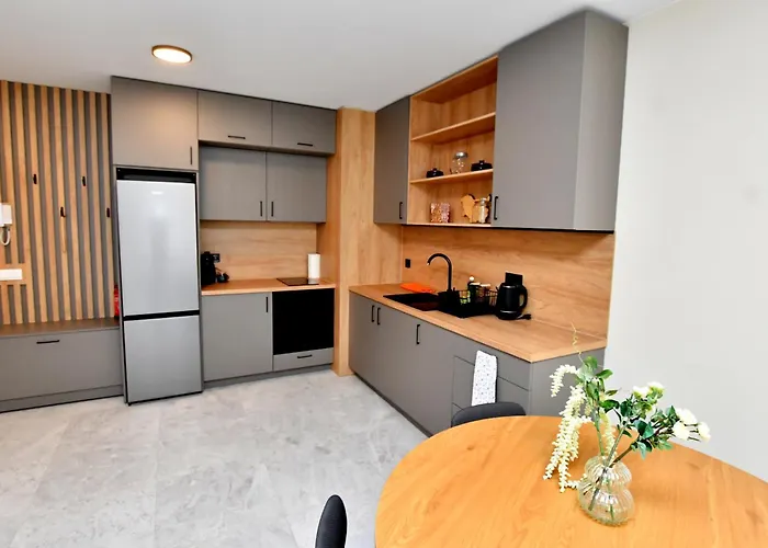 Contemporary Homes With Balcony Apartamento