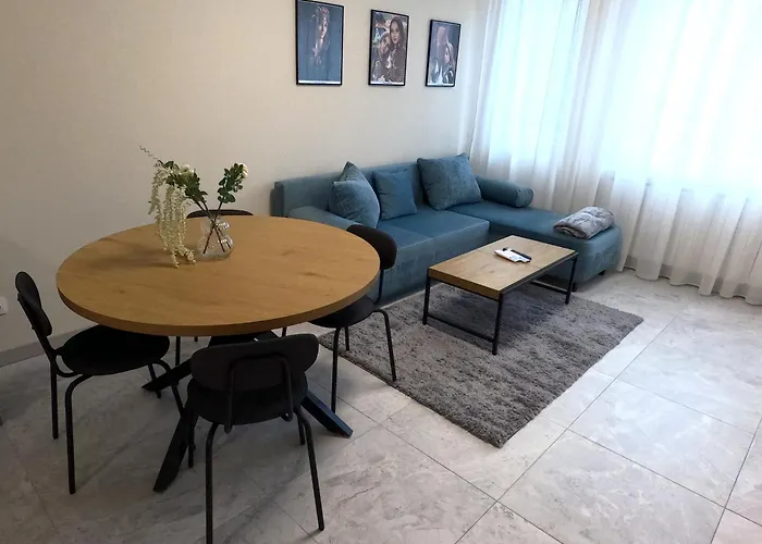 Contemporary Homes With Balcony Sofía