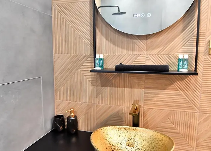 Contemporary Homes With Balcony Apartamento